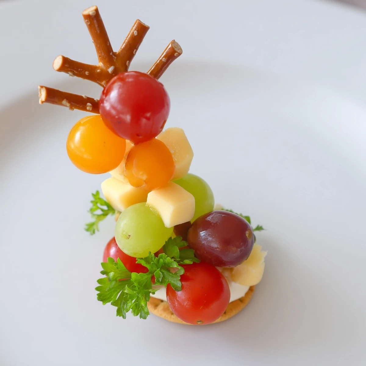 These playful Up, Up, & Away Hot Air Balloon Snacks, visually impressive with various cheeses and fruits, make a fun snack.